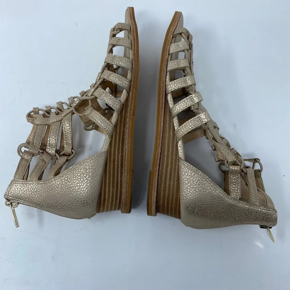 Vince Camuto Women 8W Richetta Gladiator Wedge Sandals Gold Leather Strappy Cage